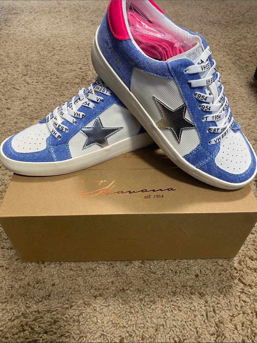 Vintage Havana Low-Top Sneakers in Blue, White & Pink with Silver Star